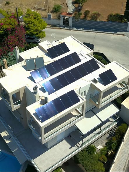 Στέγη κατοικίας με φωτοβολταϊκά Ecosun 415W - Σαρωνίδα 10,79 kW
